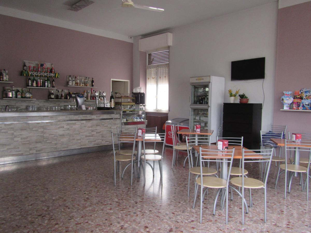 Lo Scoglio Hotel Castelnuovo del Garda Luaran gambar