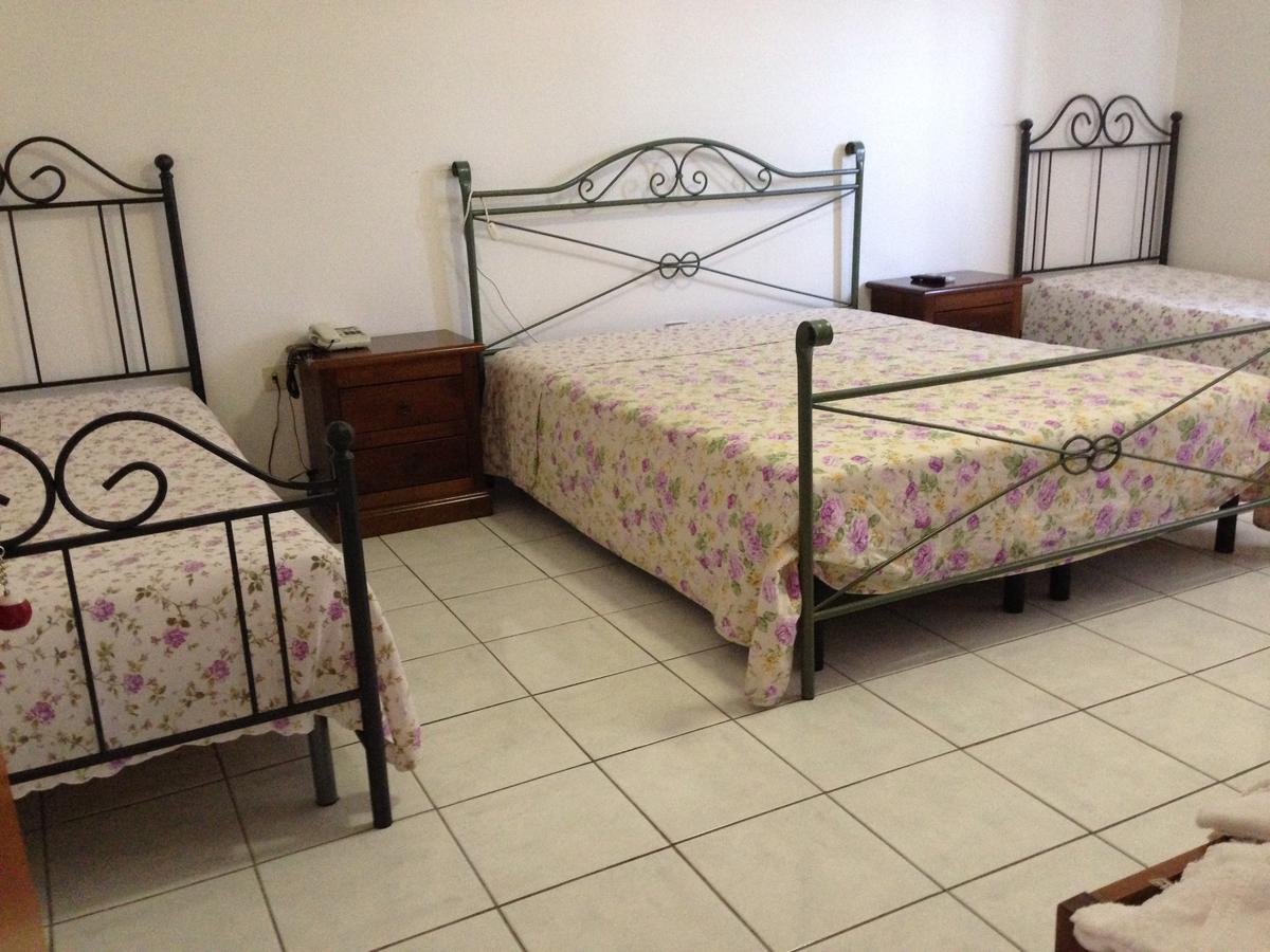 Lo Scoglio Hotel Castelnuovo del Garda Luaran gambar